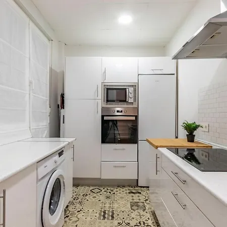 Centro Del Casco Viejo Junto A La Catedral * Bilbao