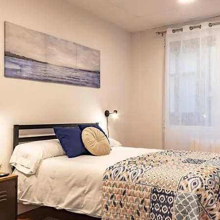 Centro Del Casco Viejo Junto A La Catedral * Bilbao